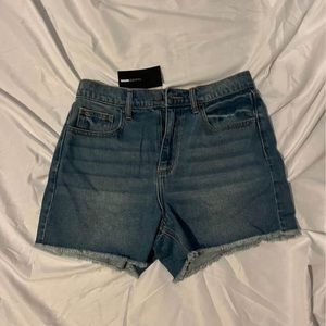 Fashion Nova Jean Shorts Never Worn!